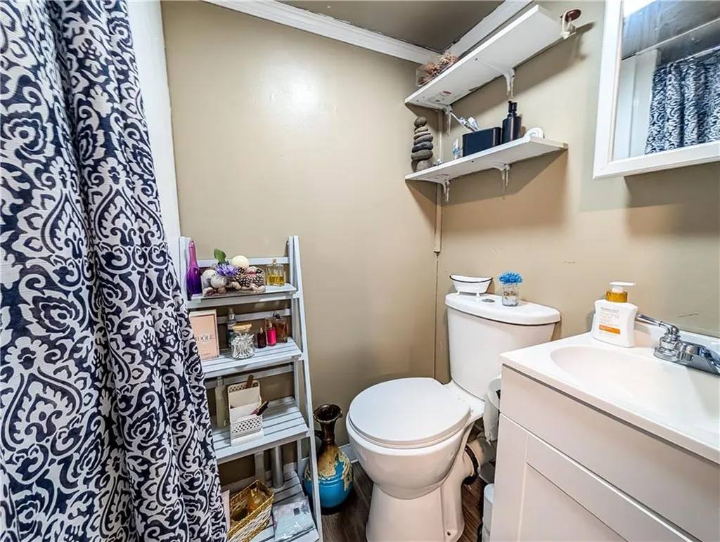 115 Davis Avenue Cranston RI 02910