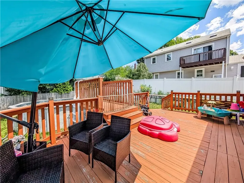 115 Davis Avenue Cranston RI 02910