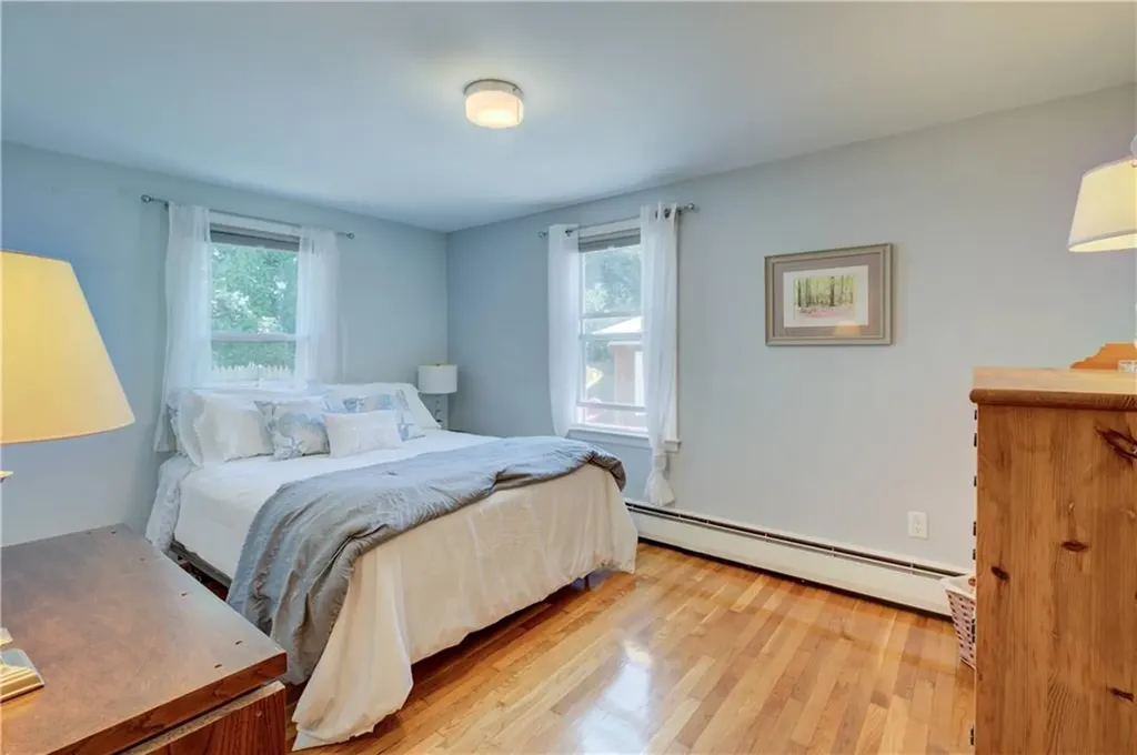 15 Whipple Avenue Barrington RI 02806