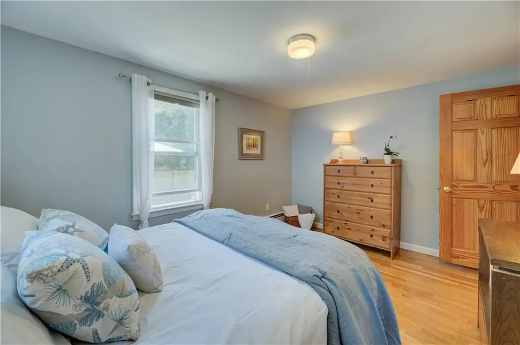 15 Whipple Avenue Barrington RI 02806