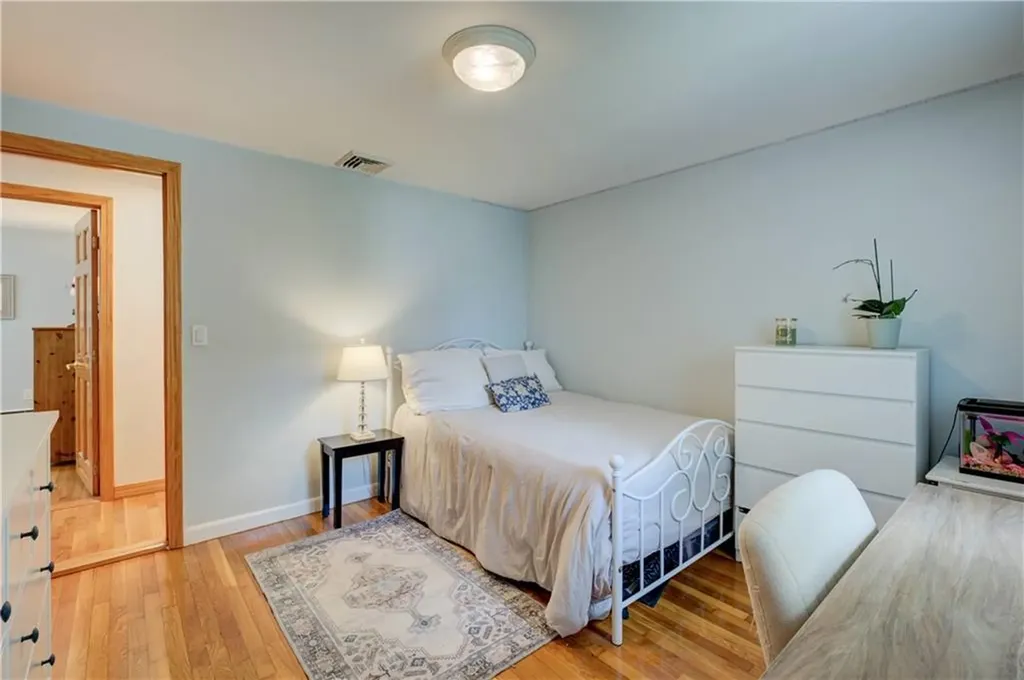 15 Whipple Avenue Barrington RI 02806