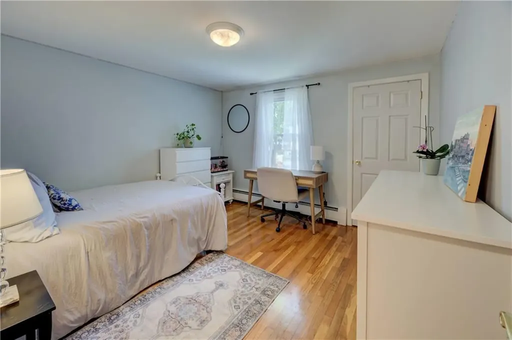 15 Whipple Avenue Barrington RI 02806