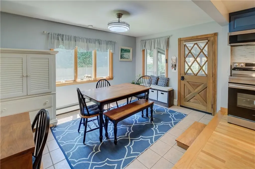15 Whipple Avenue Barrington RI 02806