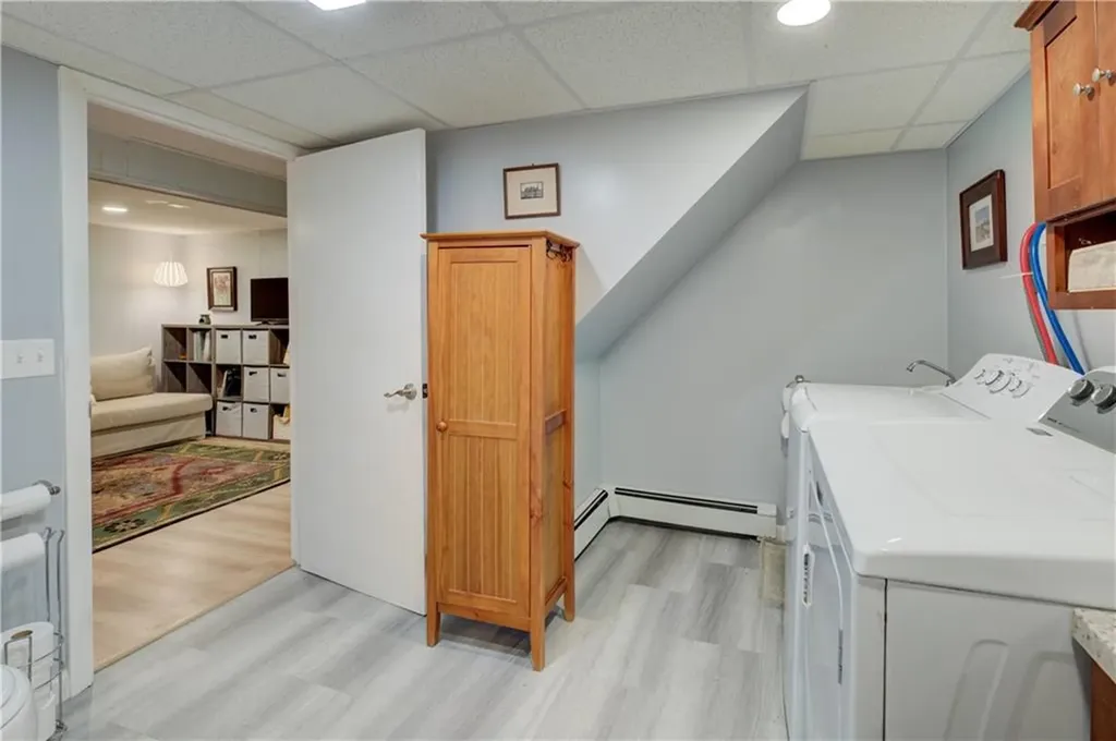 15 Whipple Avenue Barrington RI 02806