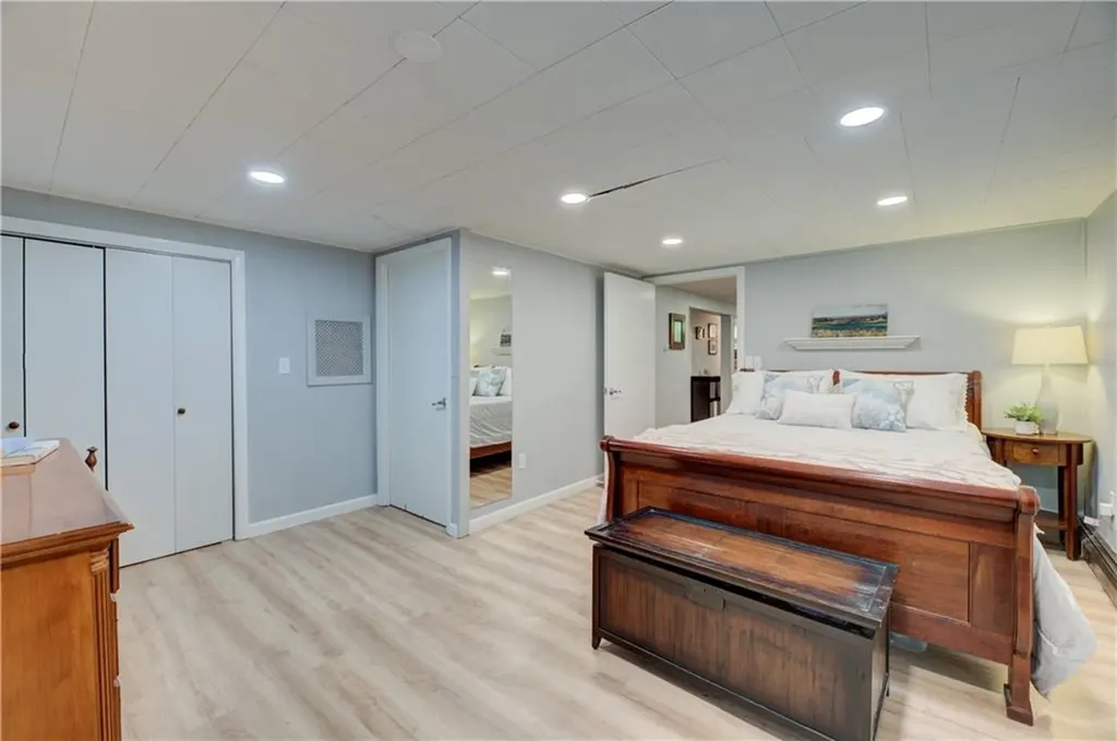 15 Whipple Avenue Barrington RI 02806