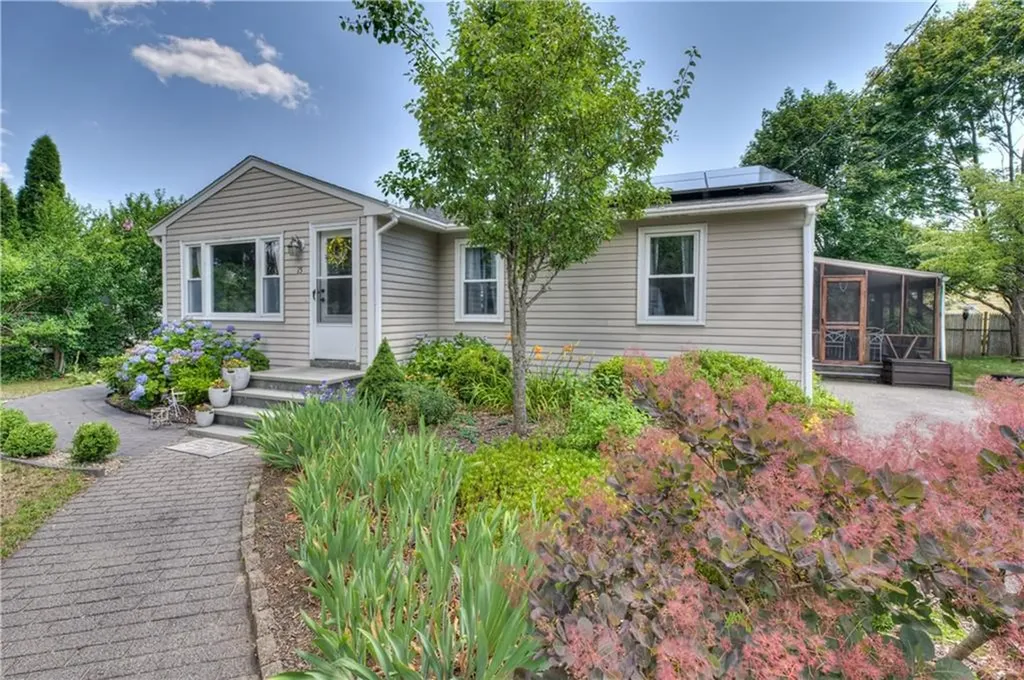 15 Whipple Avenue Barrington RI 02806