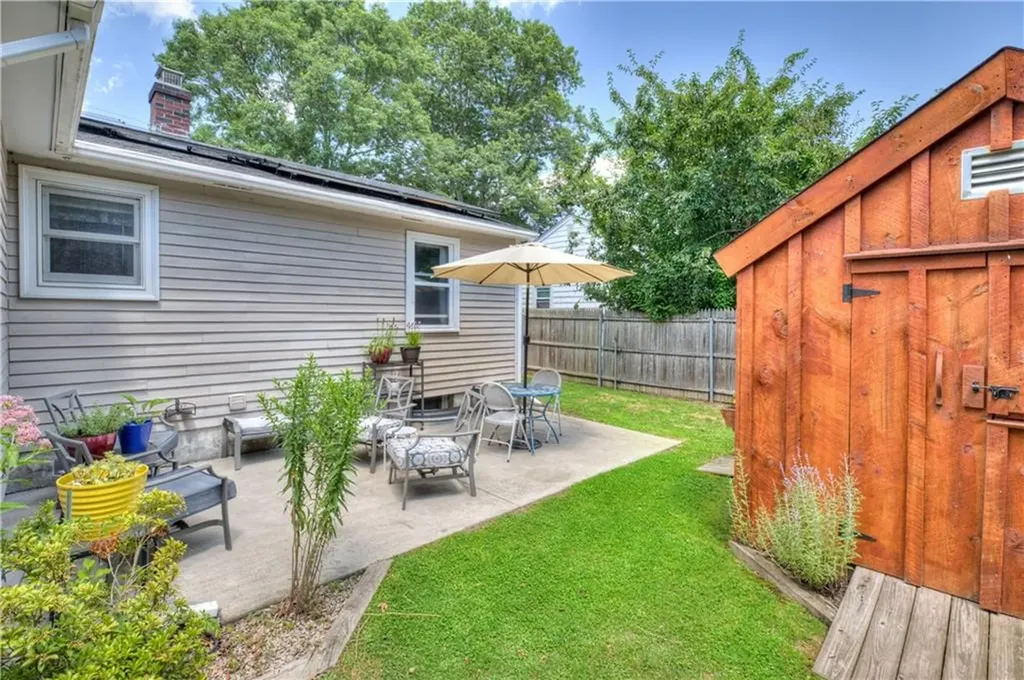 15 Whipple Avenue Barrington RI 02806