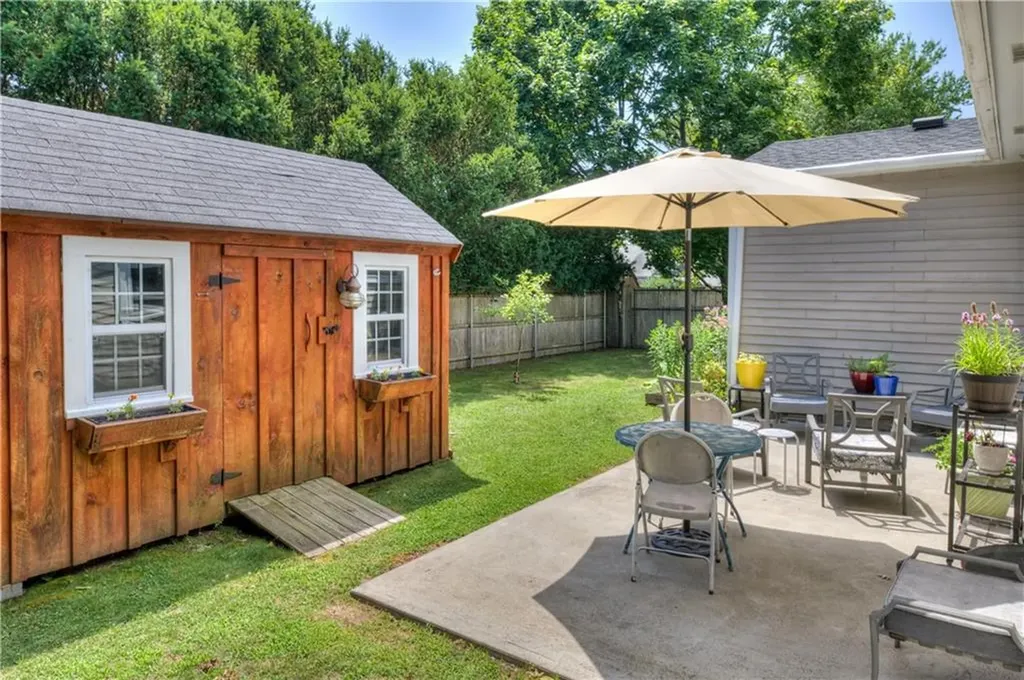 15 Whipple Avenue Barrington RI 02806