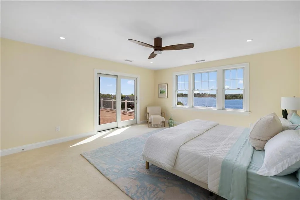 84 Carver Lane Narragansett RI 02882