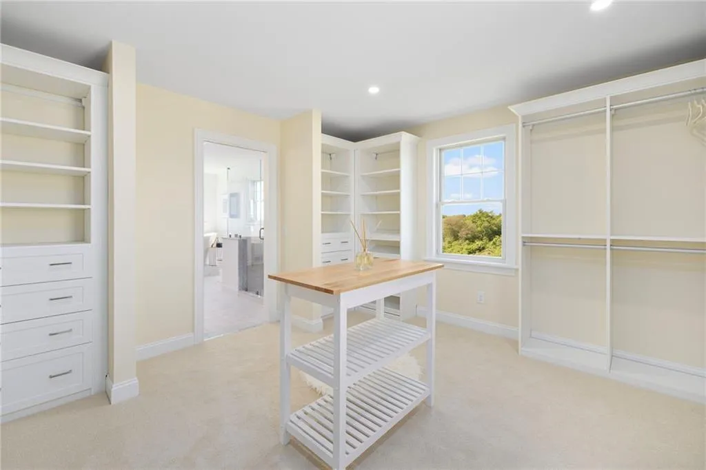 84 Carver Lane Narragansett RI 02882