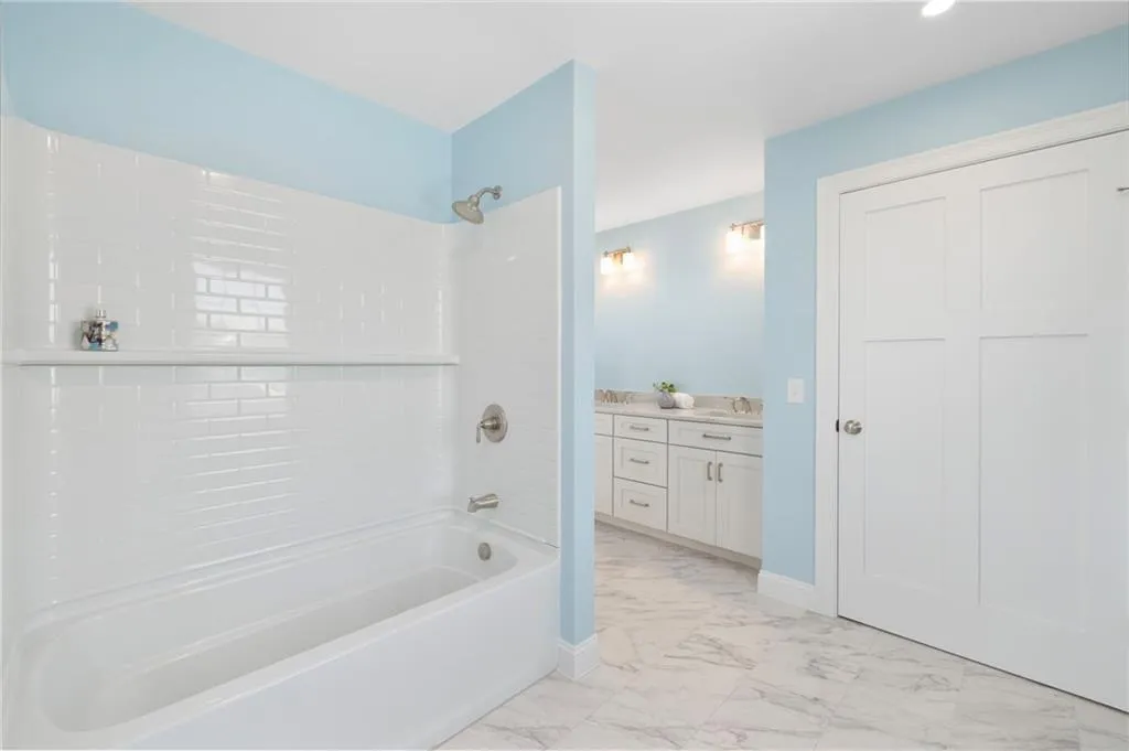 84 Carver Lane Narragansett RI 02882