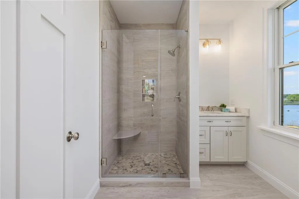 84 Carver Lane Narragansett RI 02882