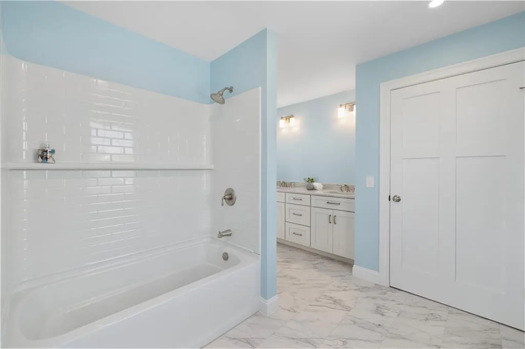84 Carver Lane Narragansett RI 02882