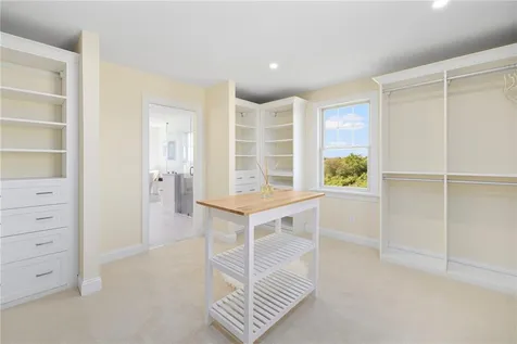 84 Carver Lane Narragansett RI 02882