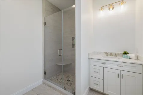 84 Carver Lane Narragansett RI 02882