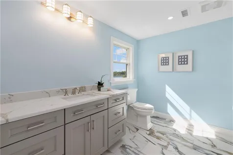 84 Carver Lane Narragansett RI 02882