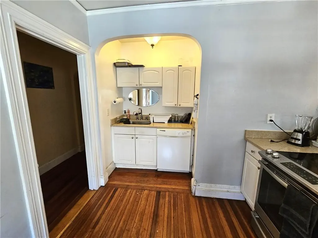 29 31 Laura Street Providence RI 02907