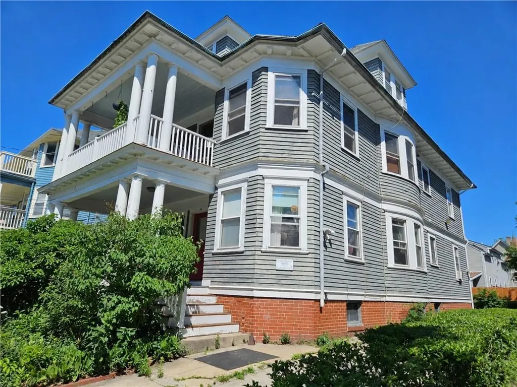 29 31 Laura Street Providence RI 02907