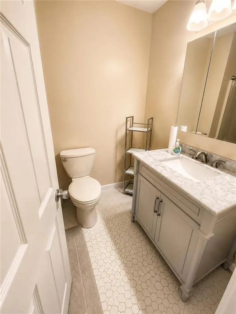 42 Jamestown Boulevard Narragansett RI 02882