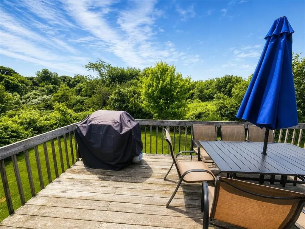 42 Jamestown Boulevard Narragansett RI 02882