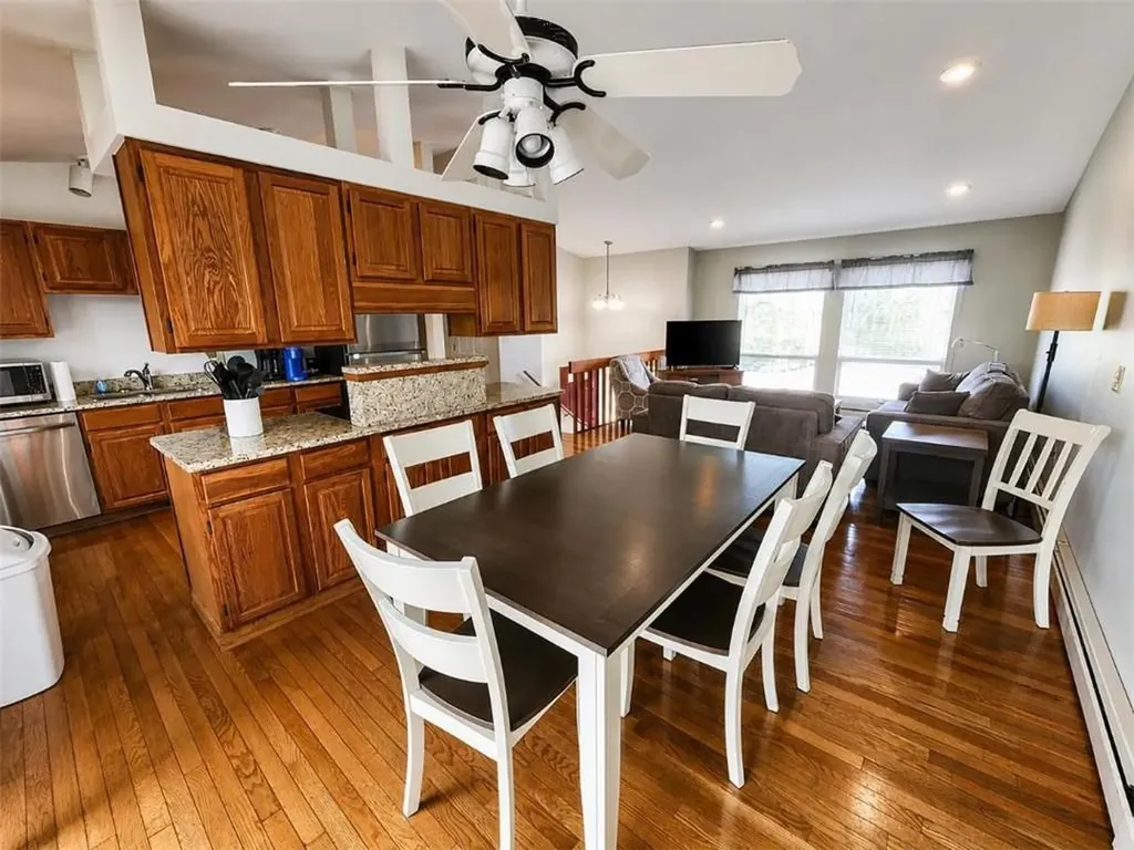 42 Jamestown Boulevard Narragansett RI 02882