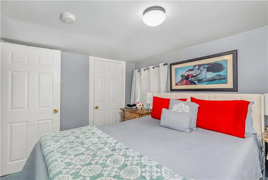 62 Mary Avenue East Providence RI 02914