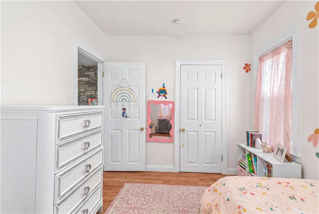 62 Mary Avenue East Providence RI 02914