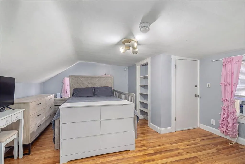 62 Mary Avenue East Providence RI 02914