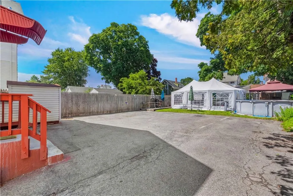 62 Mary Avenue East Providence RI 02914