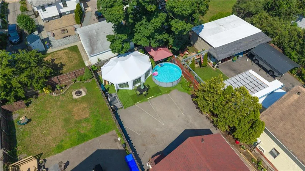 62 Mary Avenue East Providence RI 02914