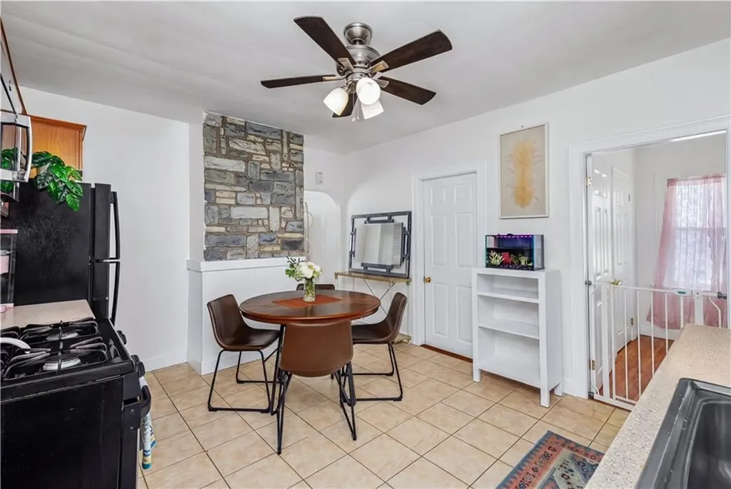 62 Mary Avenue East Providence RI 02914