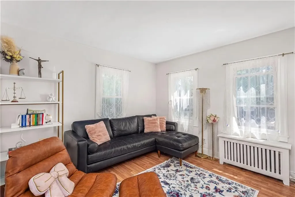 62 Mary Avenue East Providence RI 02914