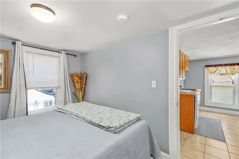 62 Mary Avenue East Providence RI 02914