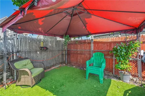 62 Mary Avenue East Providence RI 02914