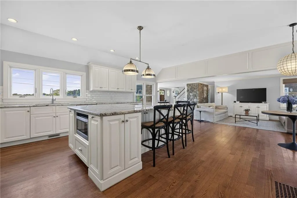 58 Chapman Road Westerly RI 02891