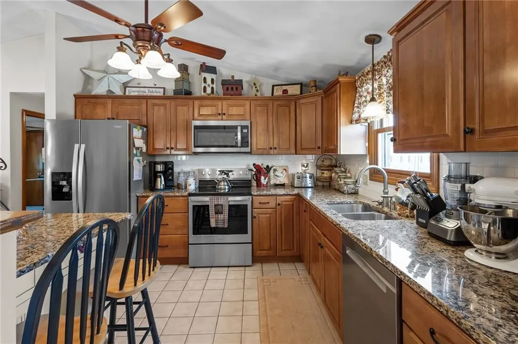 123 Rice Avenue East Providence RI 02914