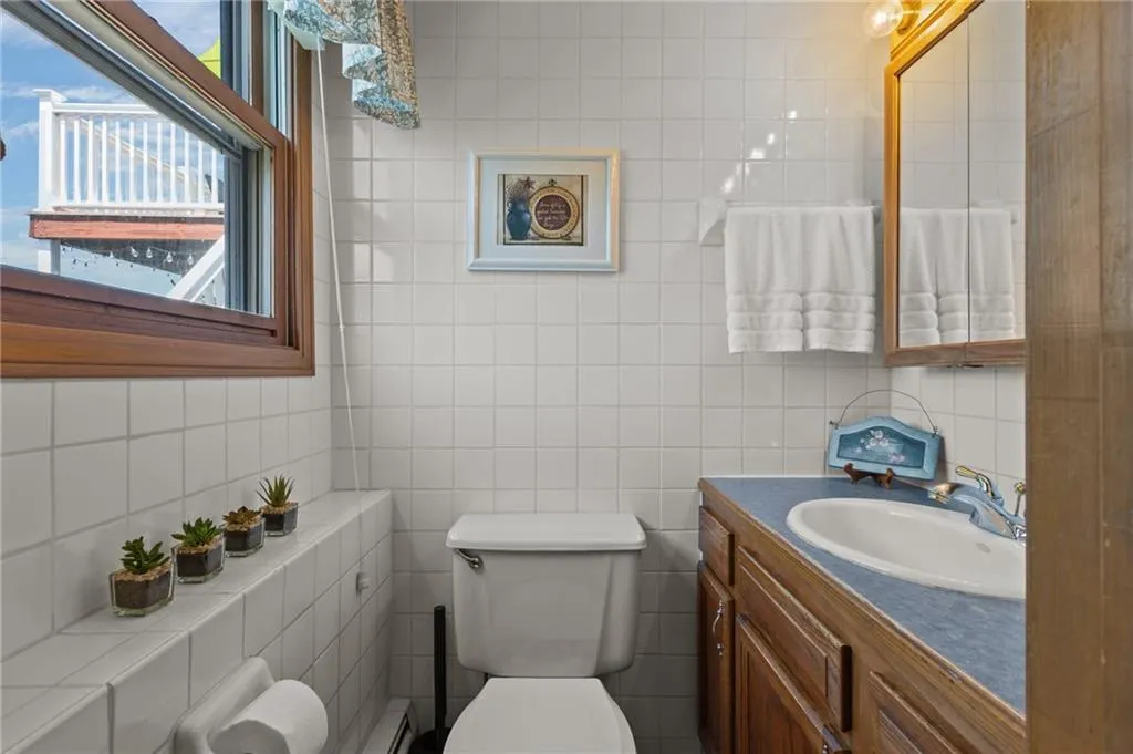 123 Rice Avenue East Providence RI 02914