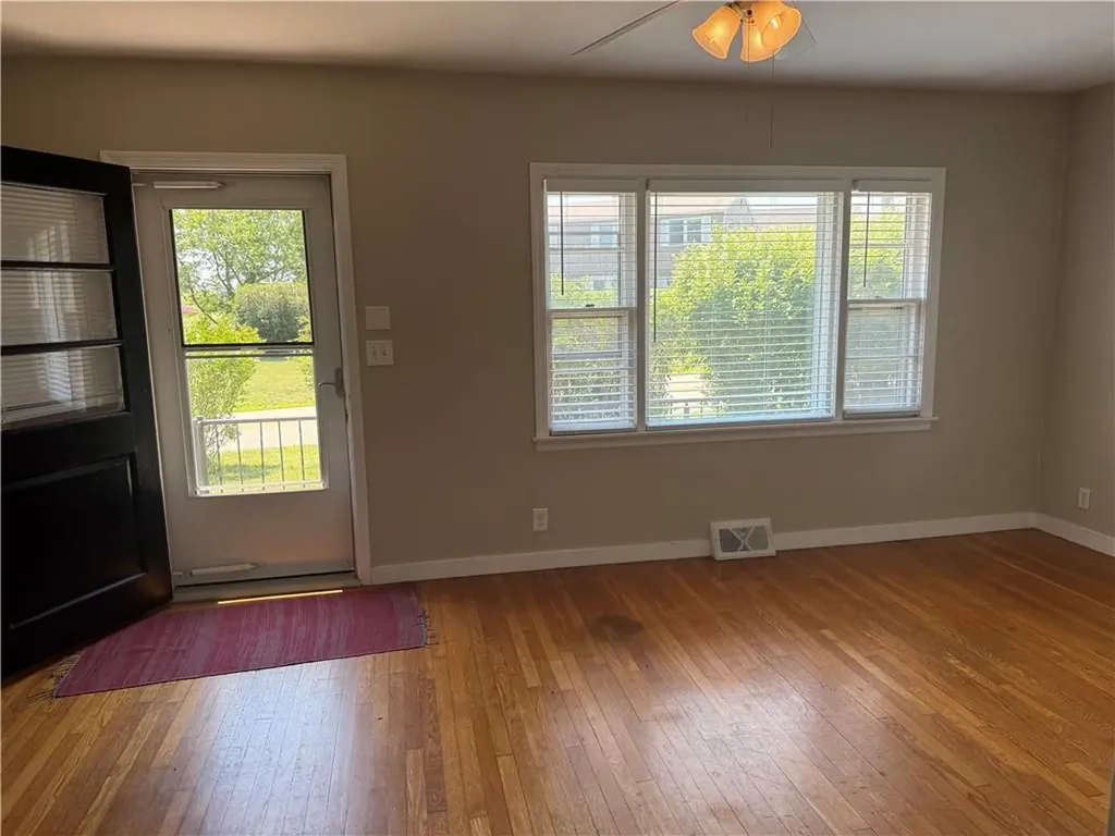 17 Saltaire Avenue Narragansett RI 02882