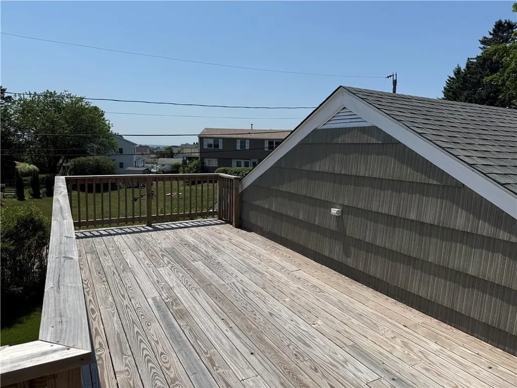 17 Saltaire Avenue Narragansett RI 02882