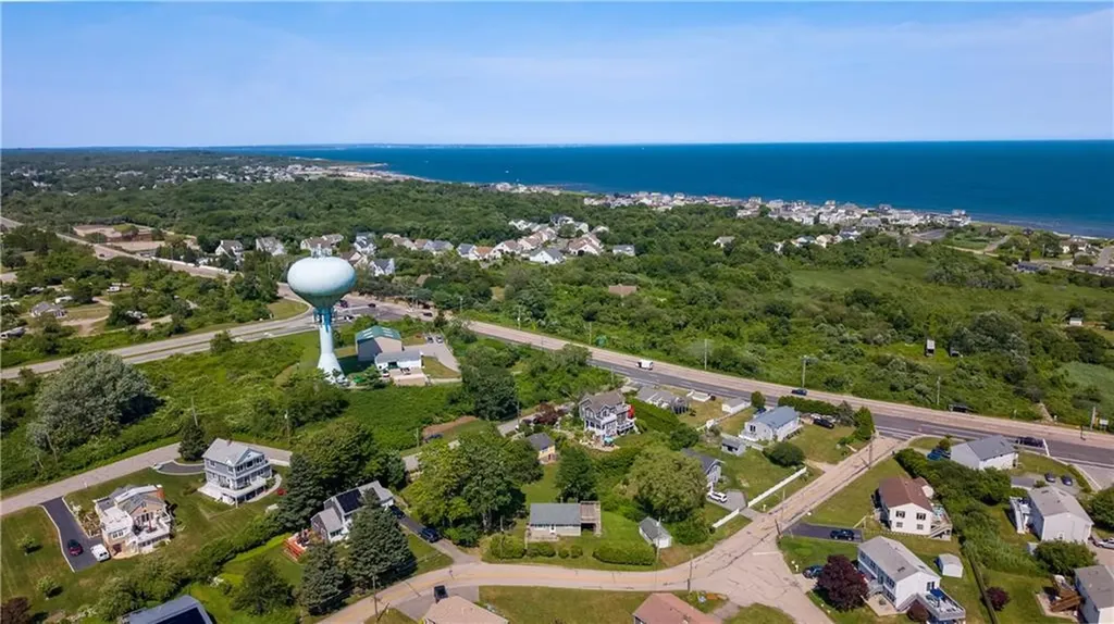 17 Saltaire Avenue Narragansett RI 02882