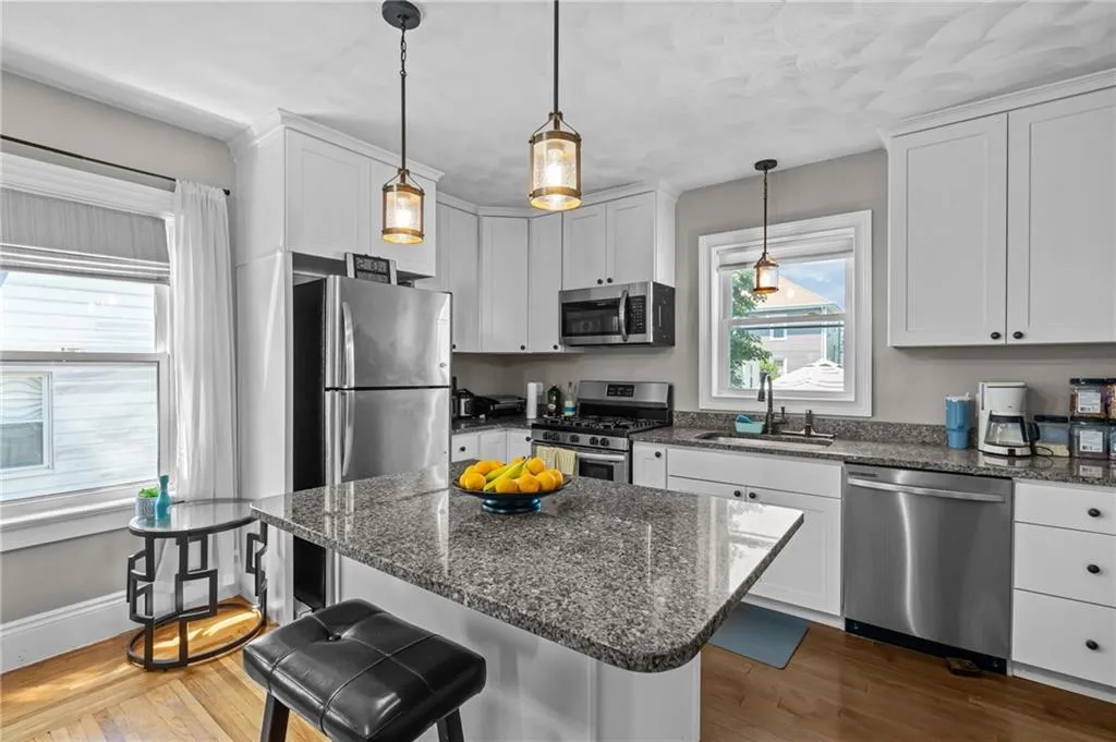 81 Ninth Street East Providence RI 02914