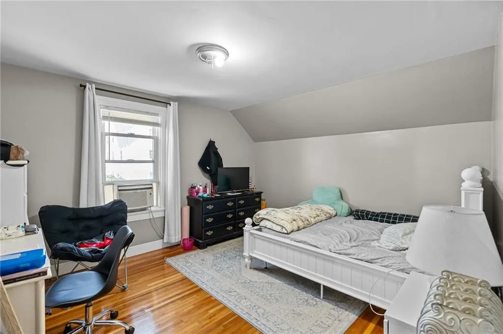 81 Ninth Street East Providence RI 02914