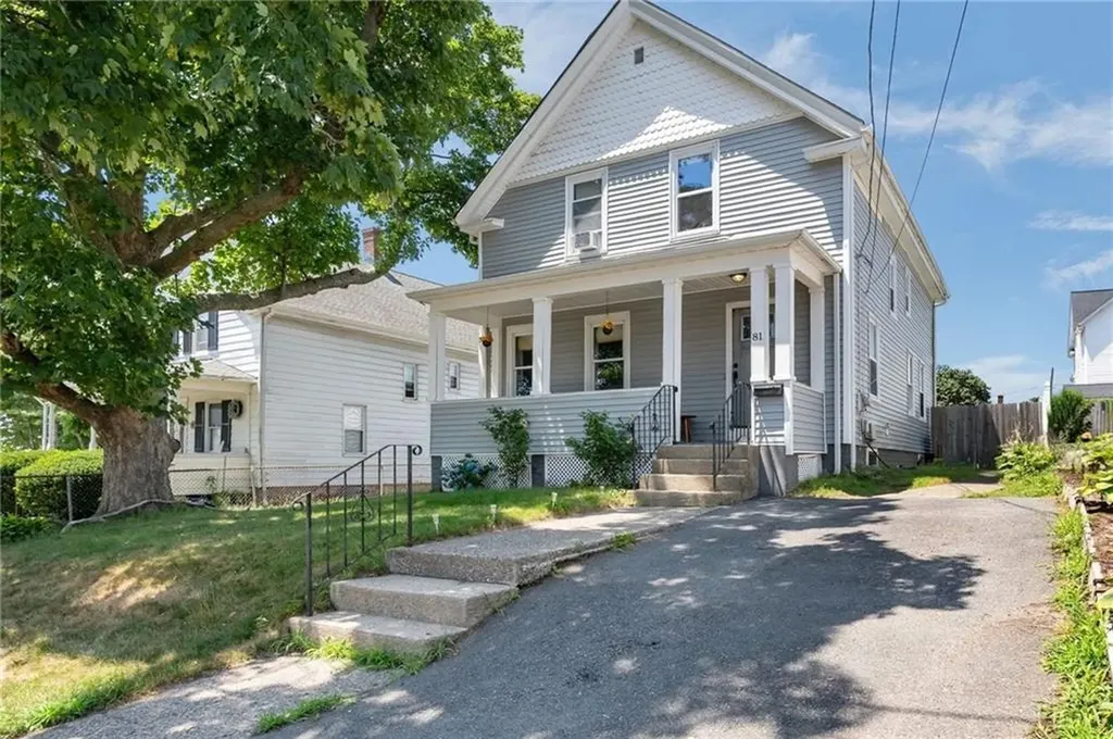 81 Ninth Street East Providence RI 02914