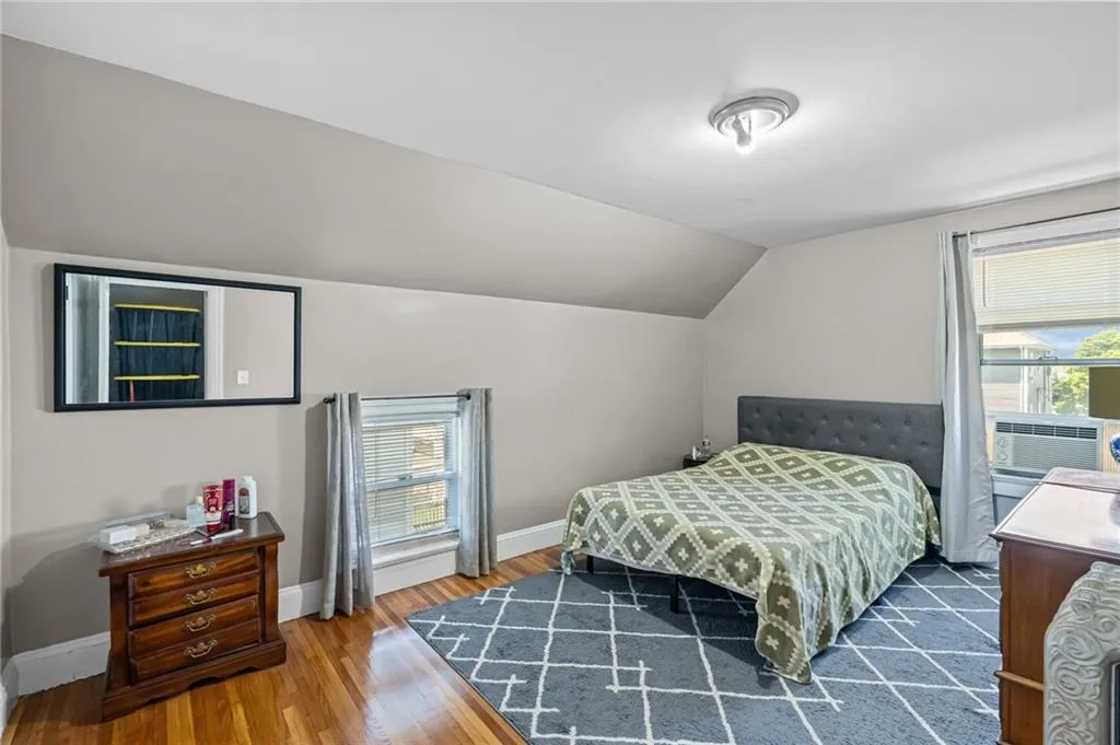 81 Ninth Street East Providence RI 02914