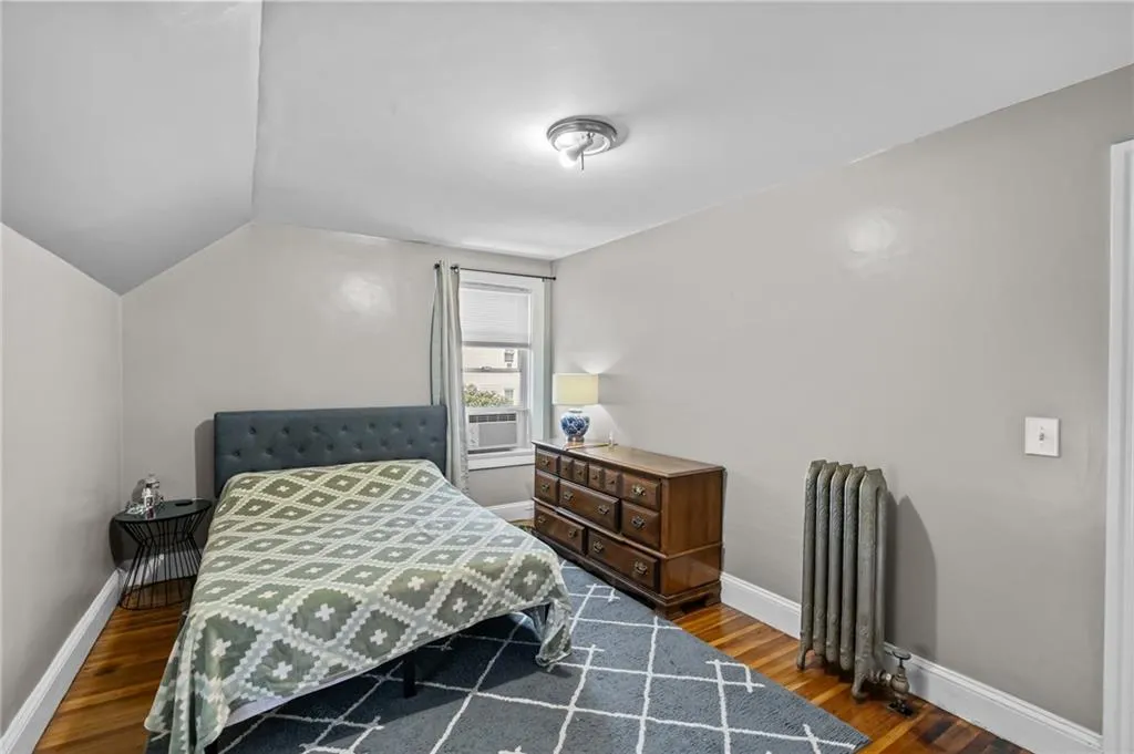 81 Ninth Street East Providence RI 02914