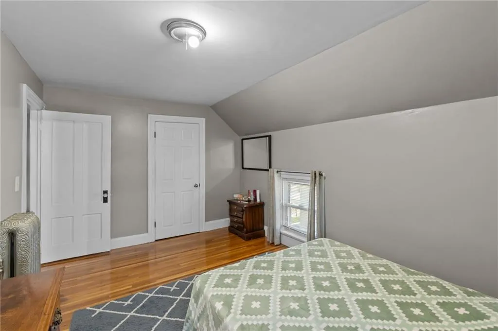 81 Ninth Street East Providence RI 02914