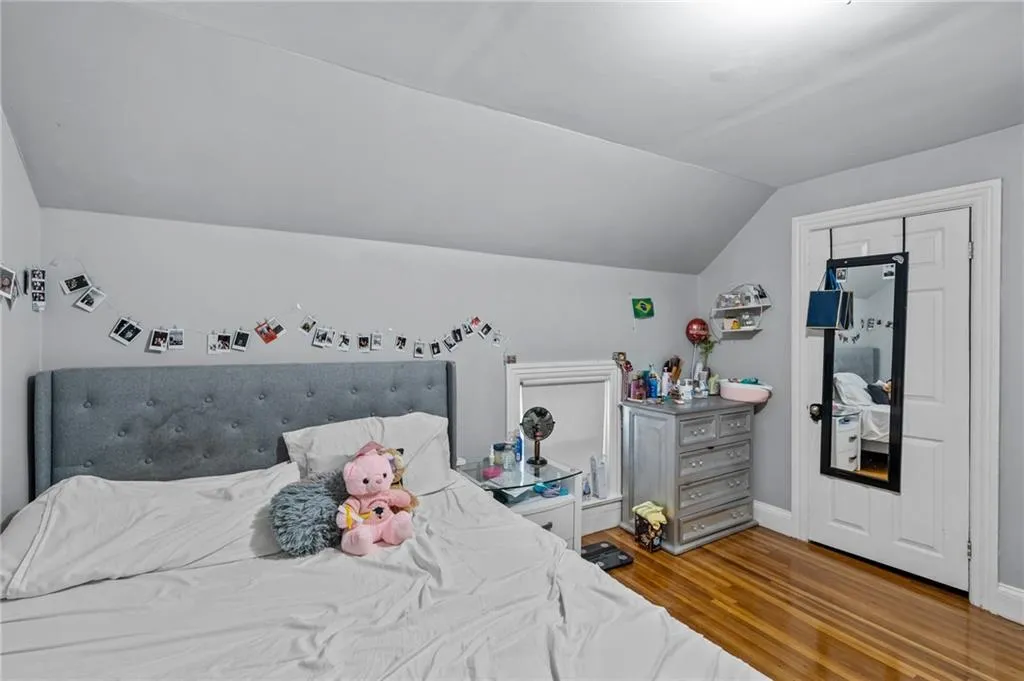 81 Ninth Street East Providence RI 02914