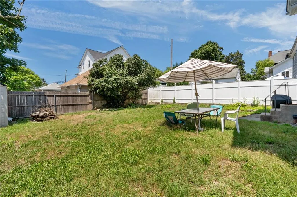 81 Ninth Street East Providence RI 02914