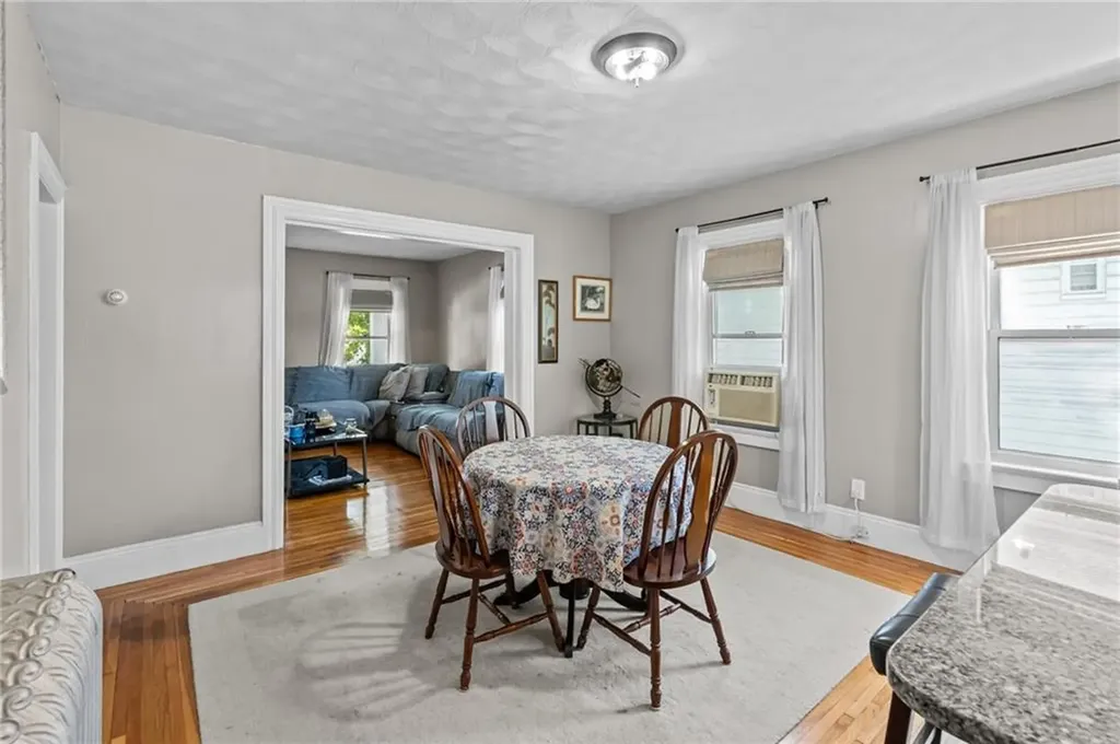 81 Ninth Street East Providence RI 02914