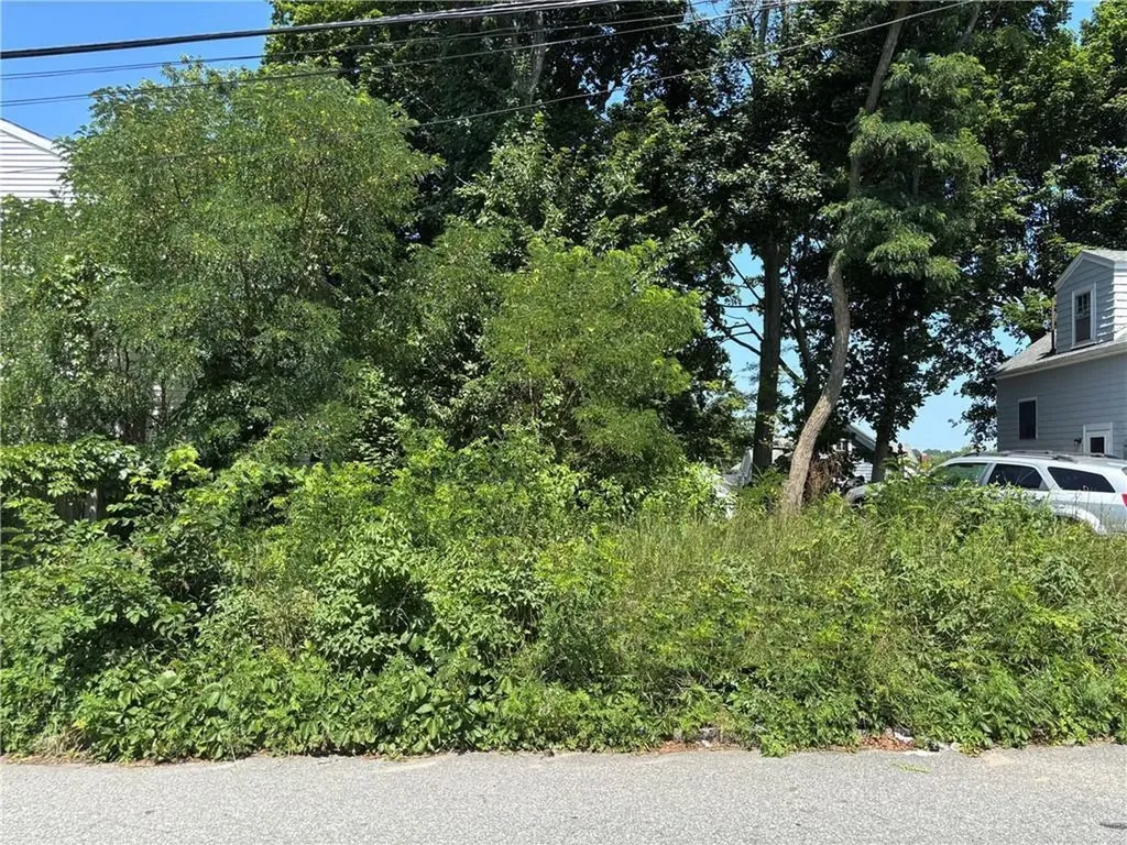 127 Sunbury Street Providence RI 02903